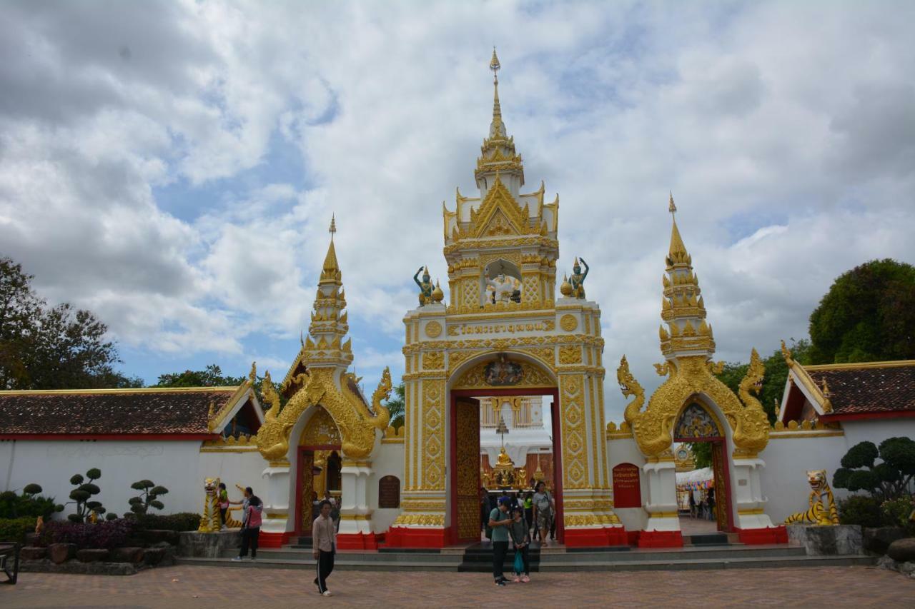 Baan Sabaijai Resort That Phanom Dış mekan fotoğraf